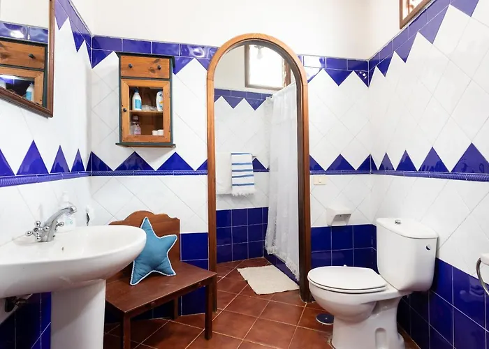 El Poleo With Pool And Sea View